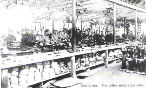 Het interieur van de fabriek "N.V. Oude Werkhuizen Verfaillie".